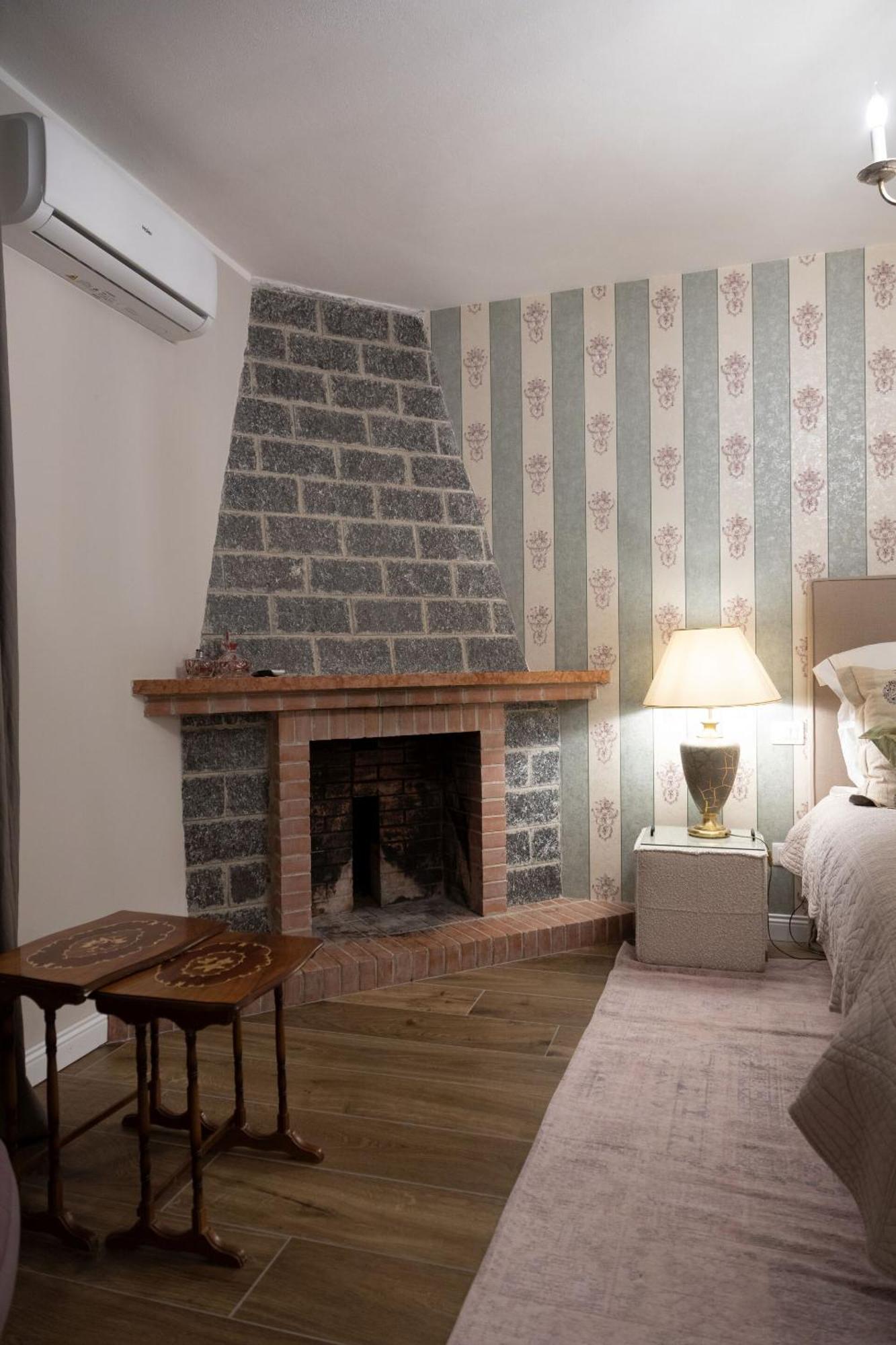 La Pastorella Boutique Hotel Maierà Oda fotoğraf