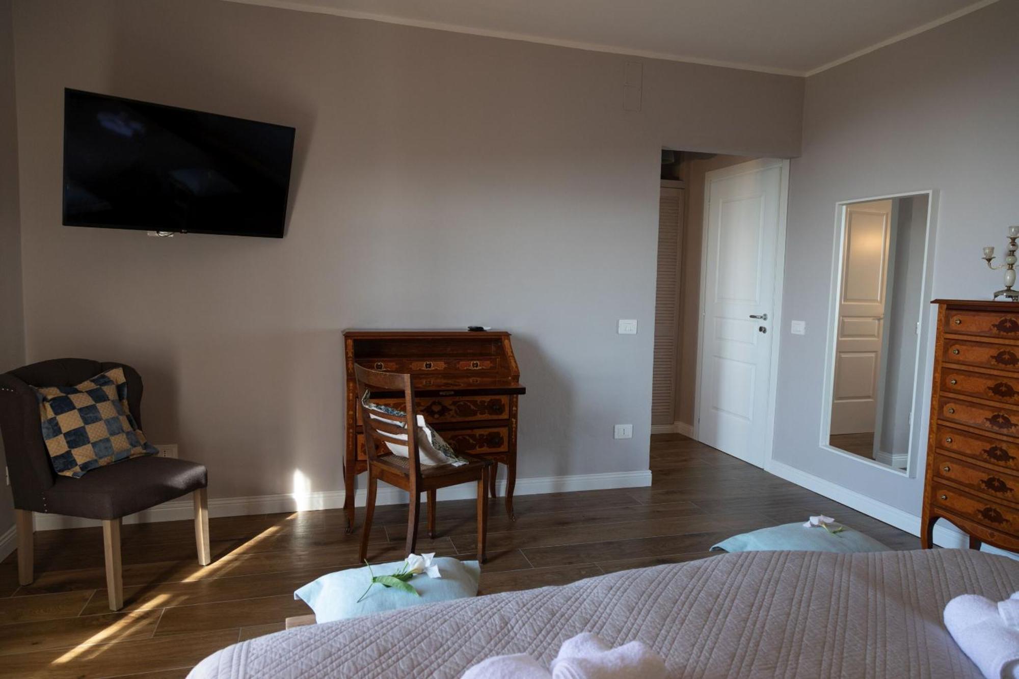 La Pastorella Boutique Hotel Maierà Oda fotoğraf