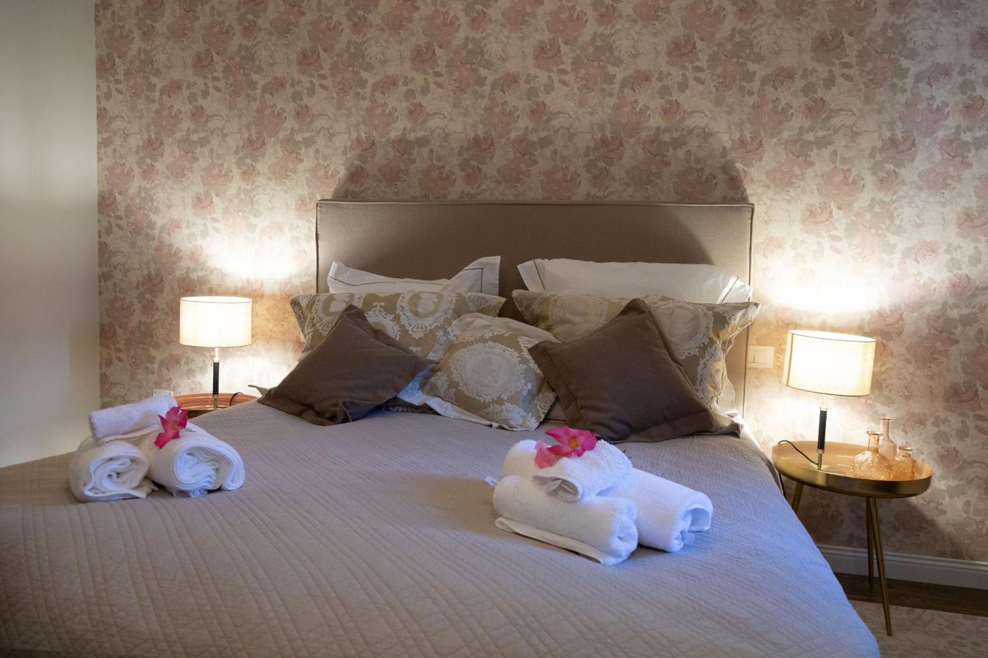 La Pastorella Boutique Hotel Maierà Oda fotoğraf